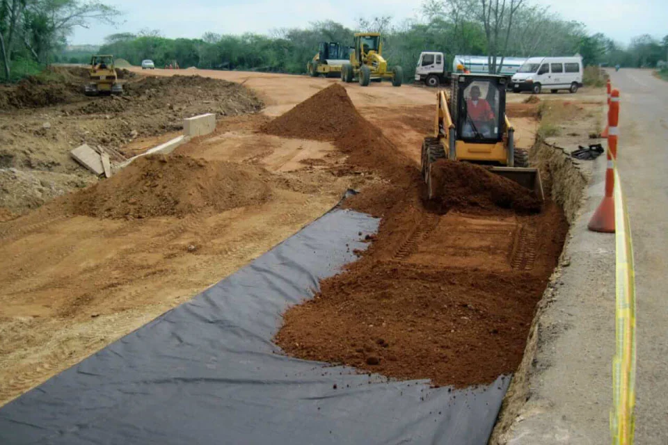 obra de geocompuesto de drenaje